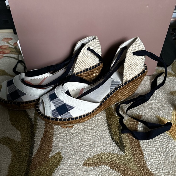 Burberry ankle tie espadrilles - size 38 - Picture 2 of 5